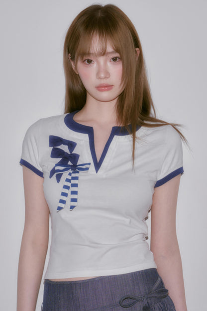 Multi-Bow V-Neck Slim T-Shirt
