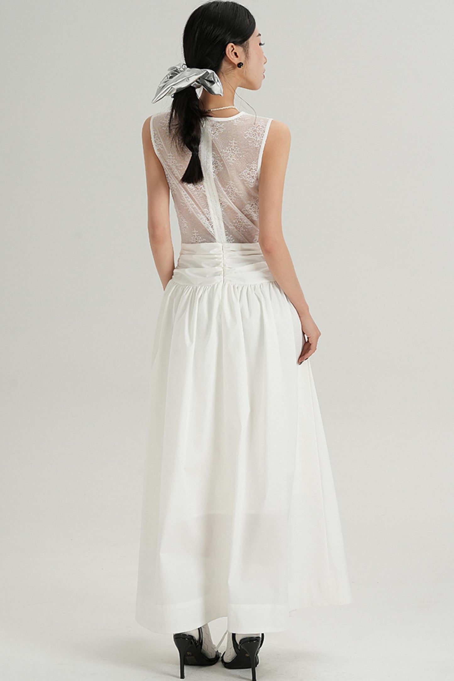 V-Neck Slim Pleated Lace Dress