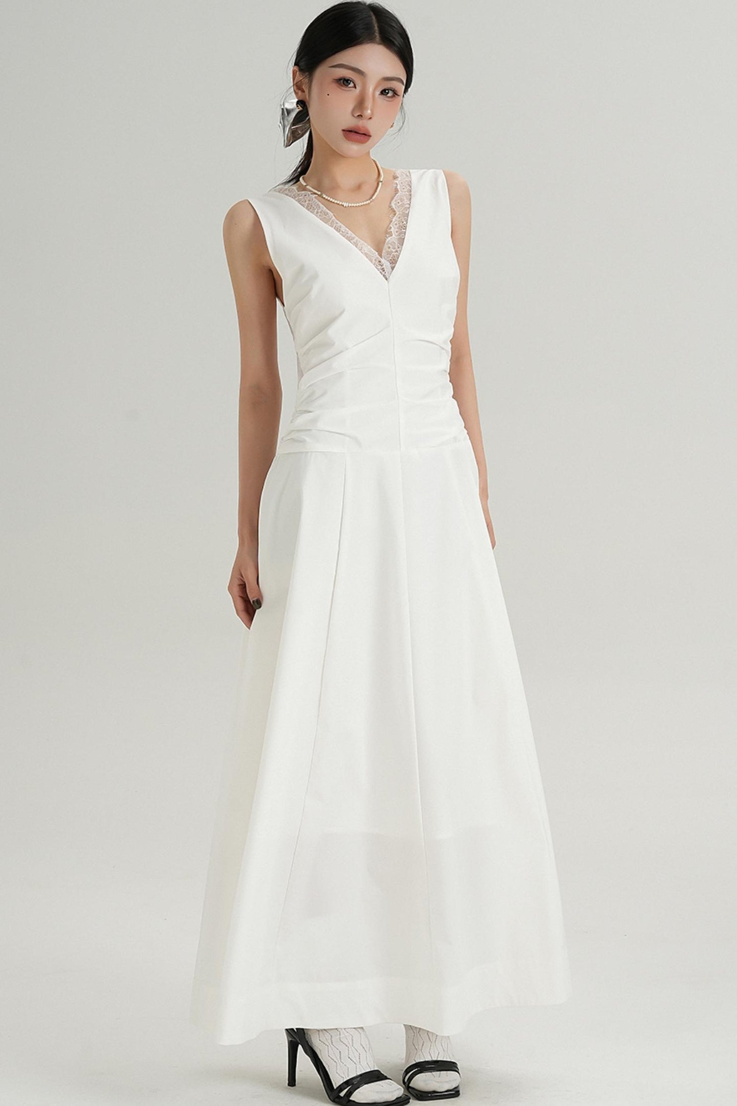 V-Neck Slim Pleated Lace Dress