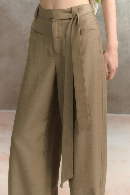 Chic Linen Wide-Leg Trousers