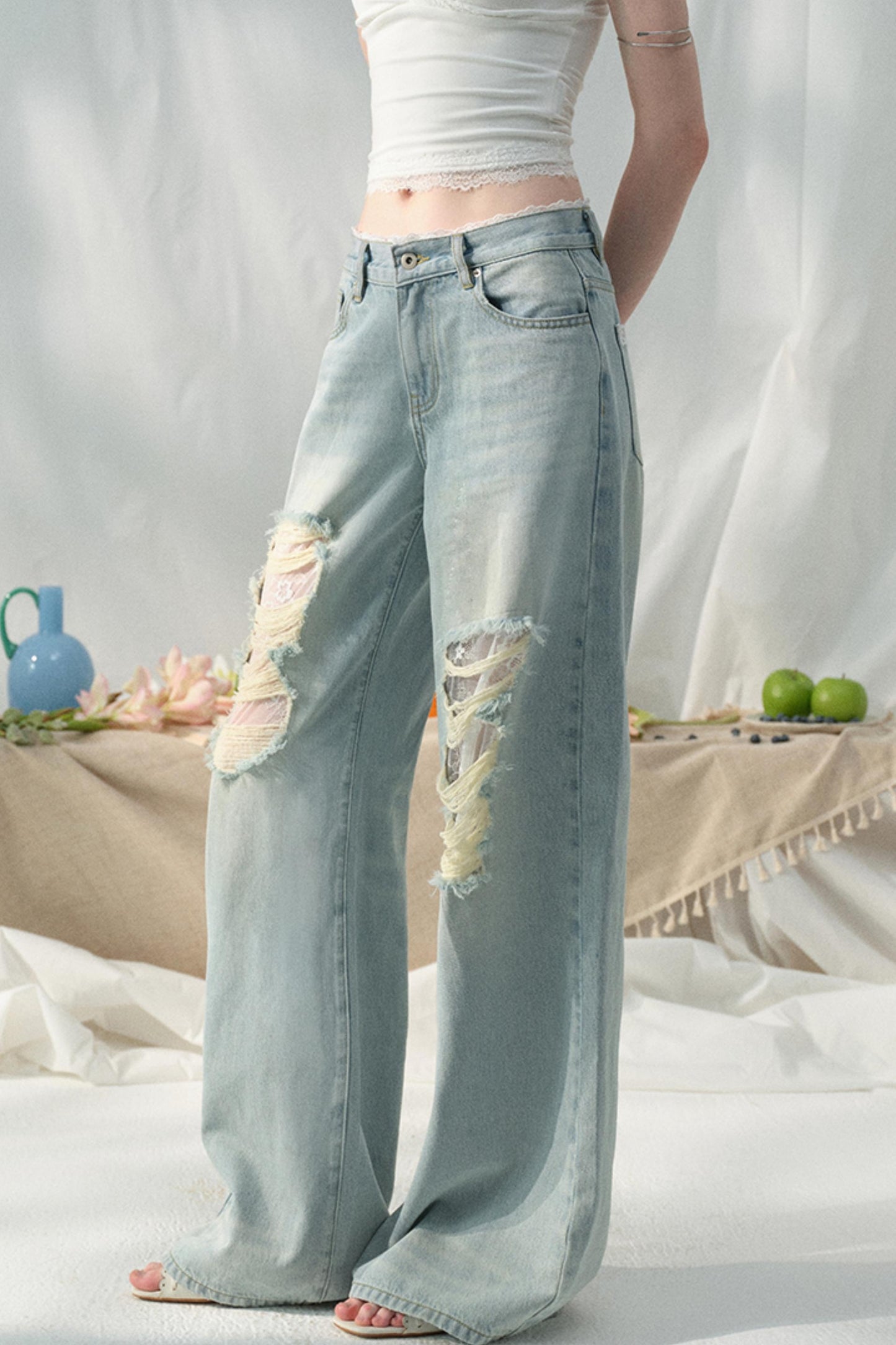 Chic Light Blue Wide-Leg Jeans