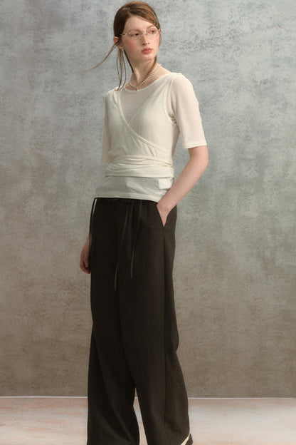 Niche V-Neck Slimming Tee