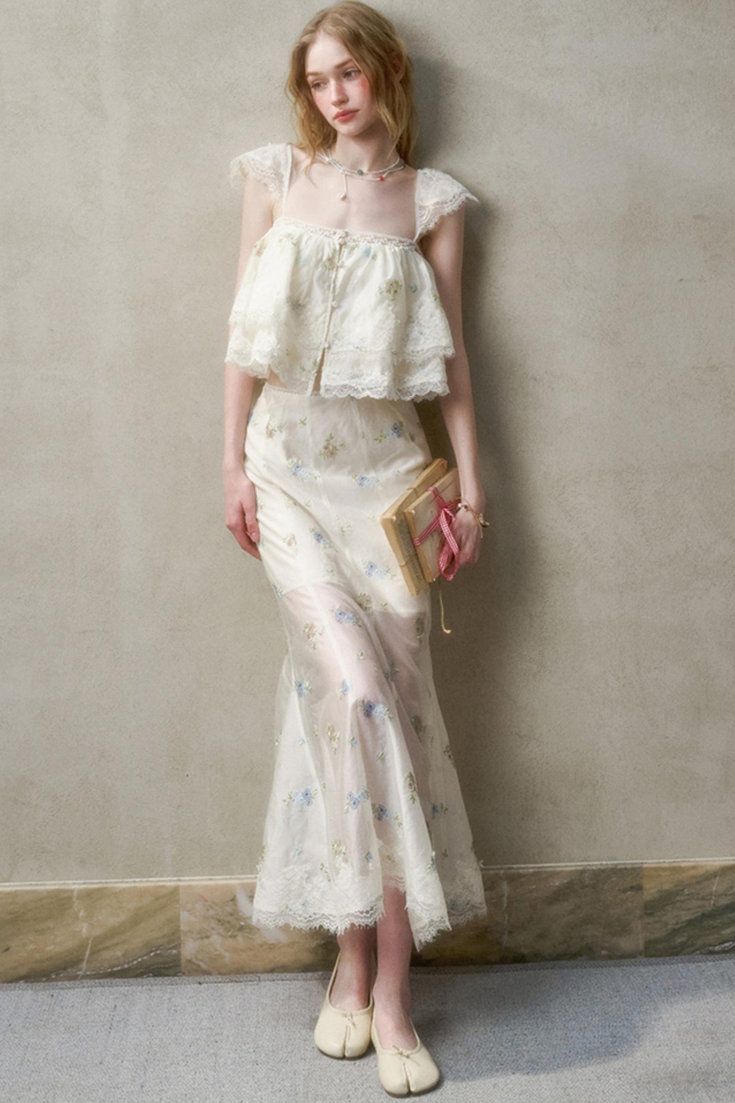 Airy Floral Ensemble Long Lace Skirt Set-Up