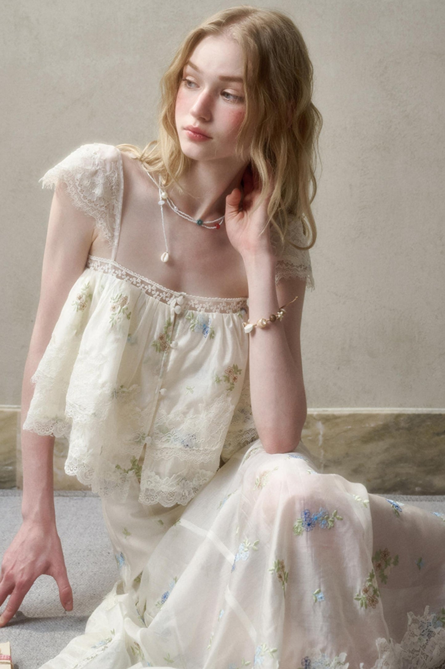 Airy Floral Ensemble Long Lace Skirt Set-Up