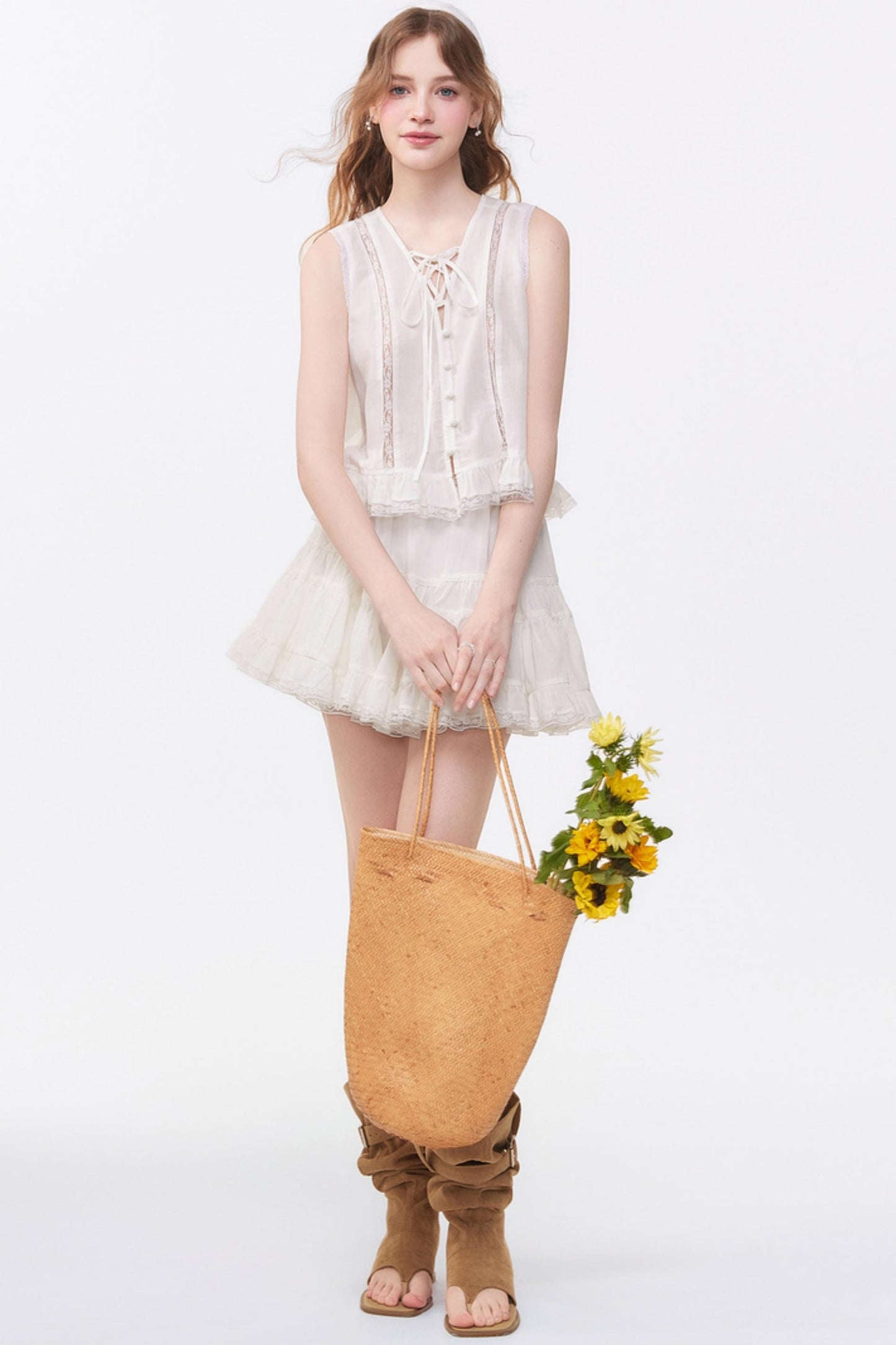 Sleeveless Lace Suit Set-Up