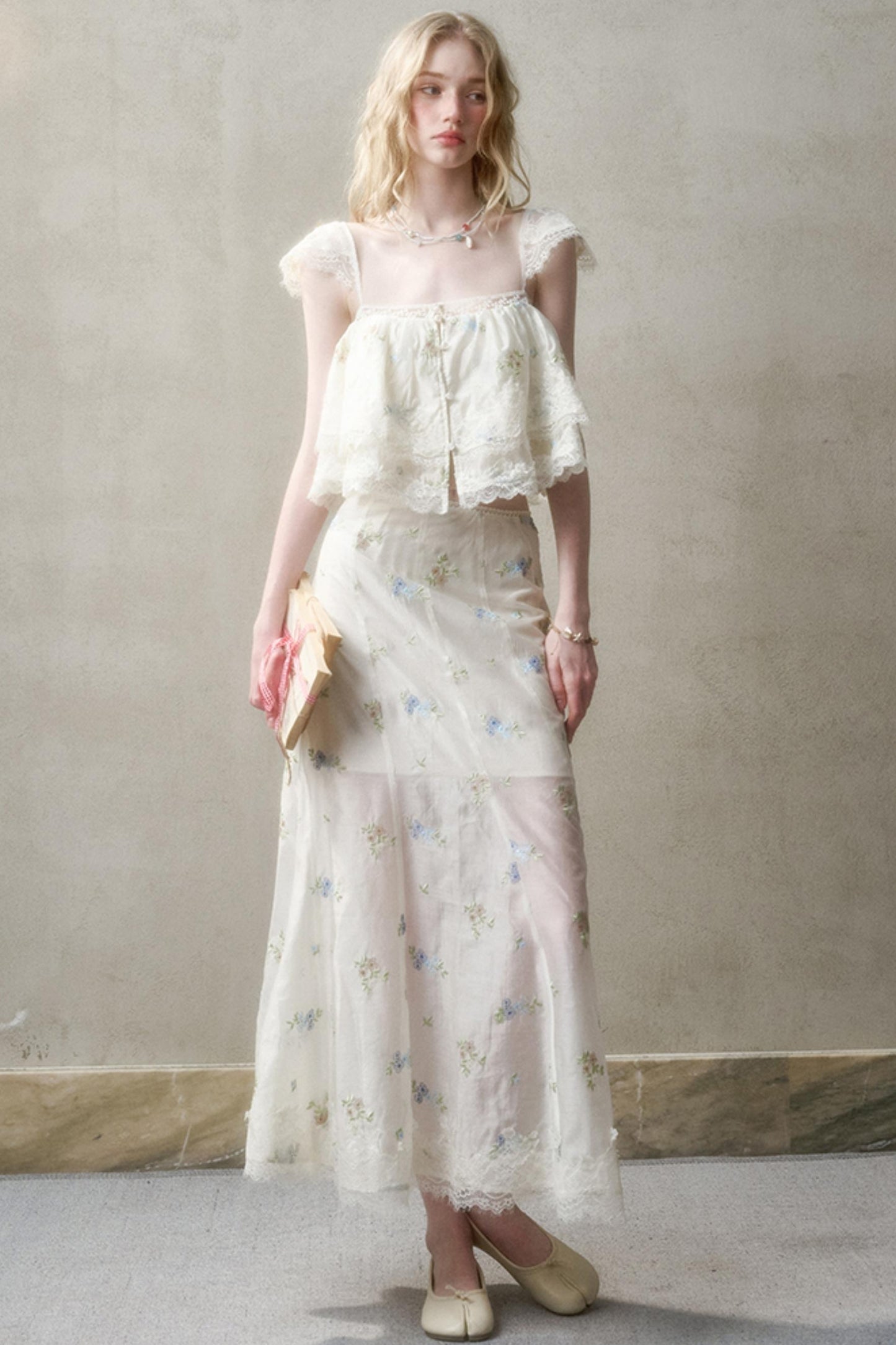 Airy Floral Ensemble Long Lace Skirt Set-Up