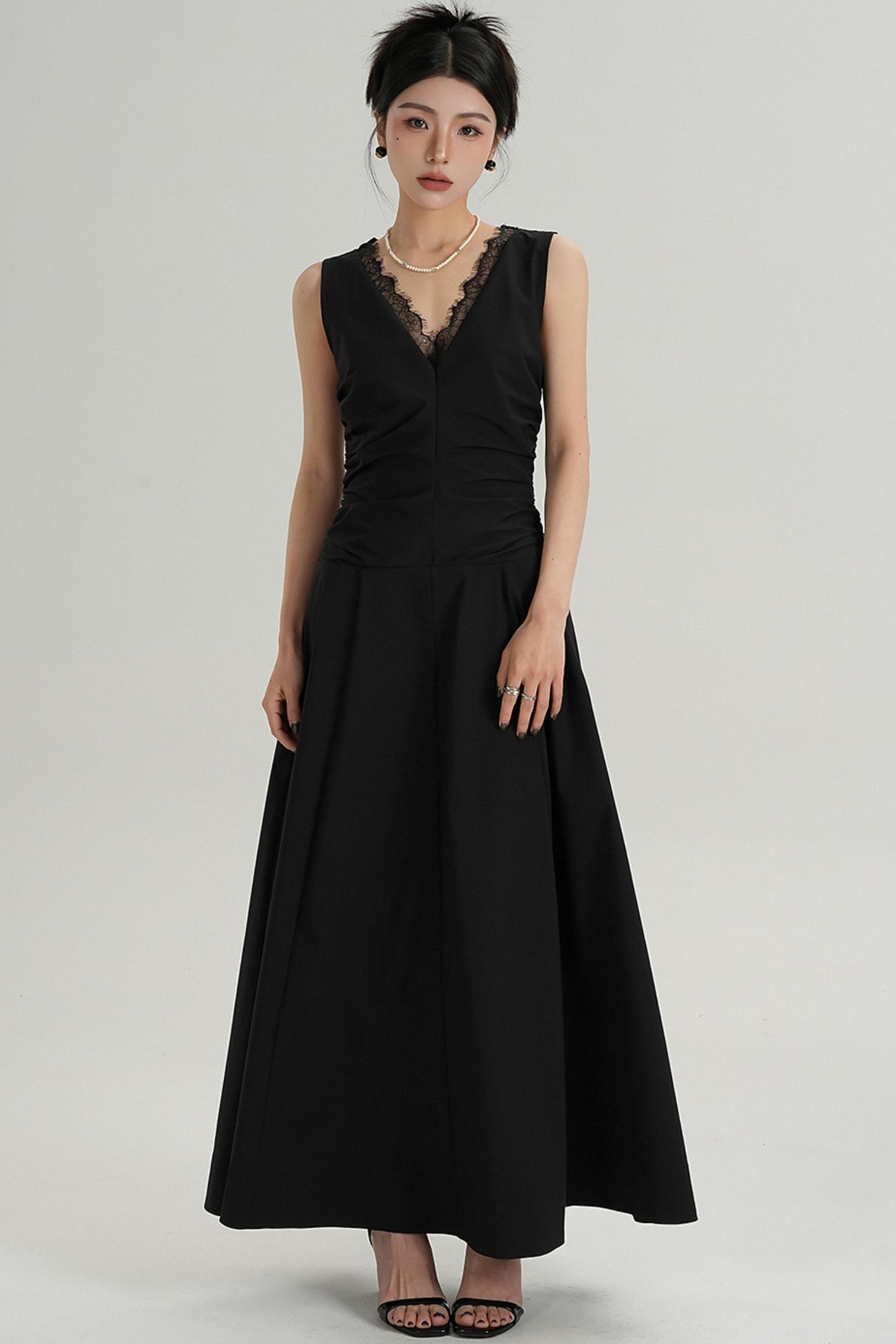 V-Neck Slim Pleated Lace Dress