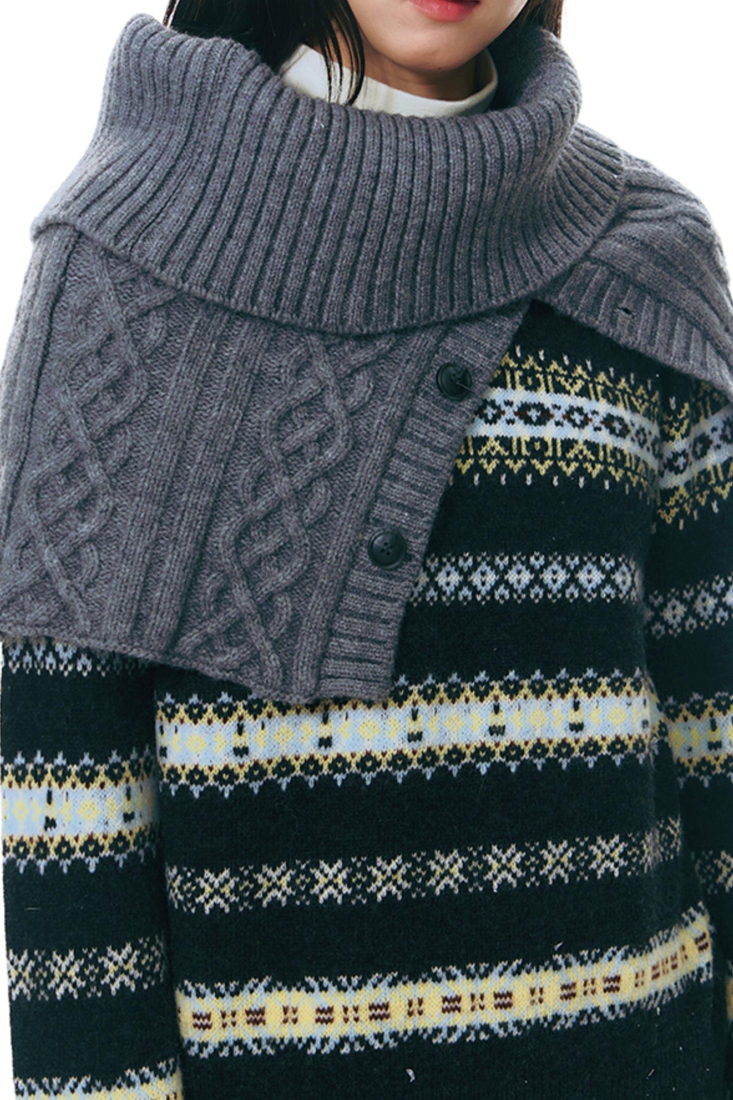 Winter Atmosphere Cable Shawl