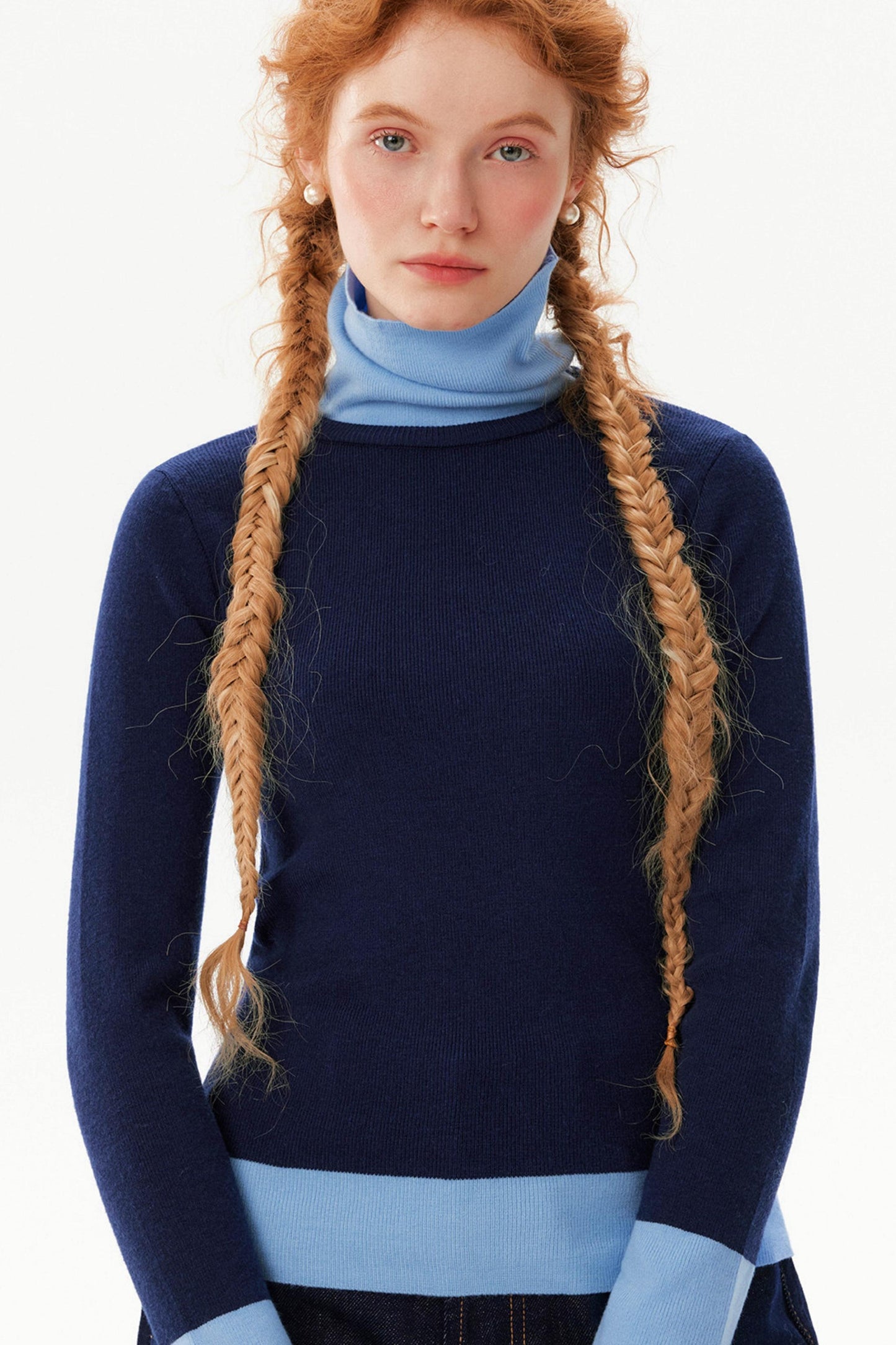 Color-Blocked Turtleneck Knitwear Sweater