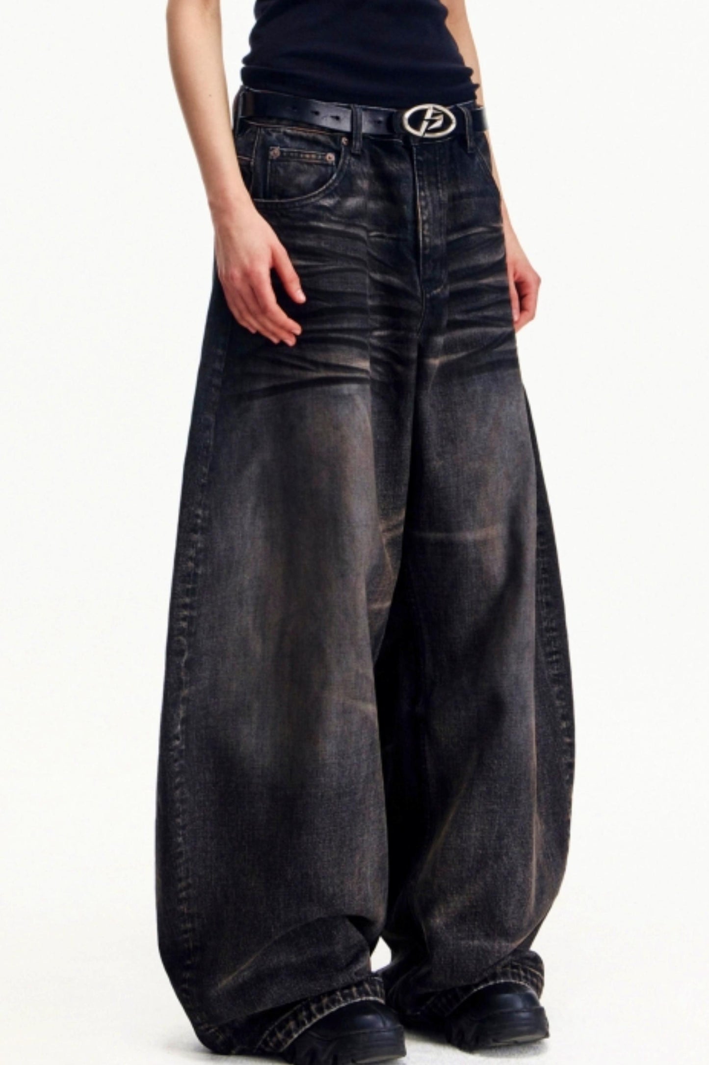 Distressed Vintage Washed Jeans