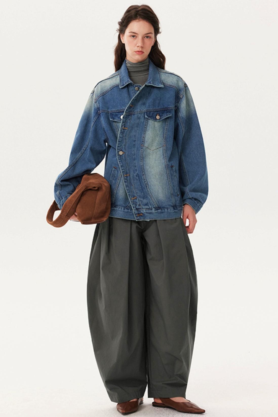 Paper Texture Pleated Scimitar Pants