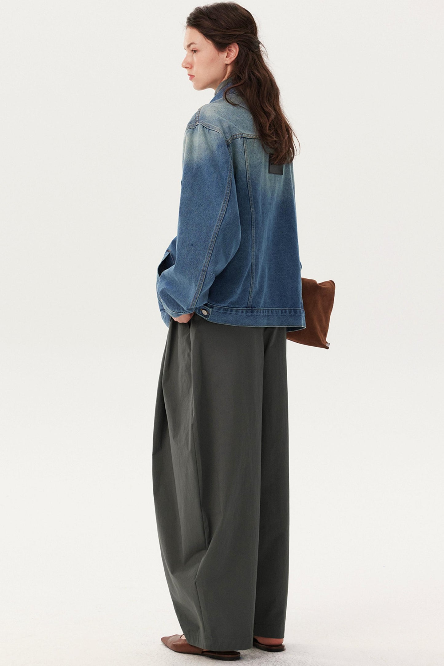 Paper Texture Pleated Scimitar Pants