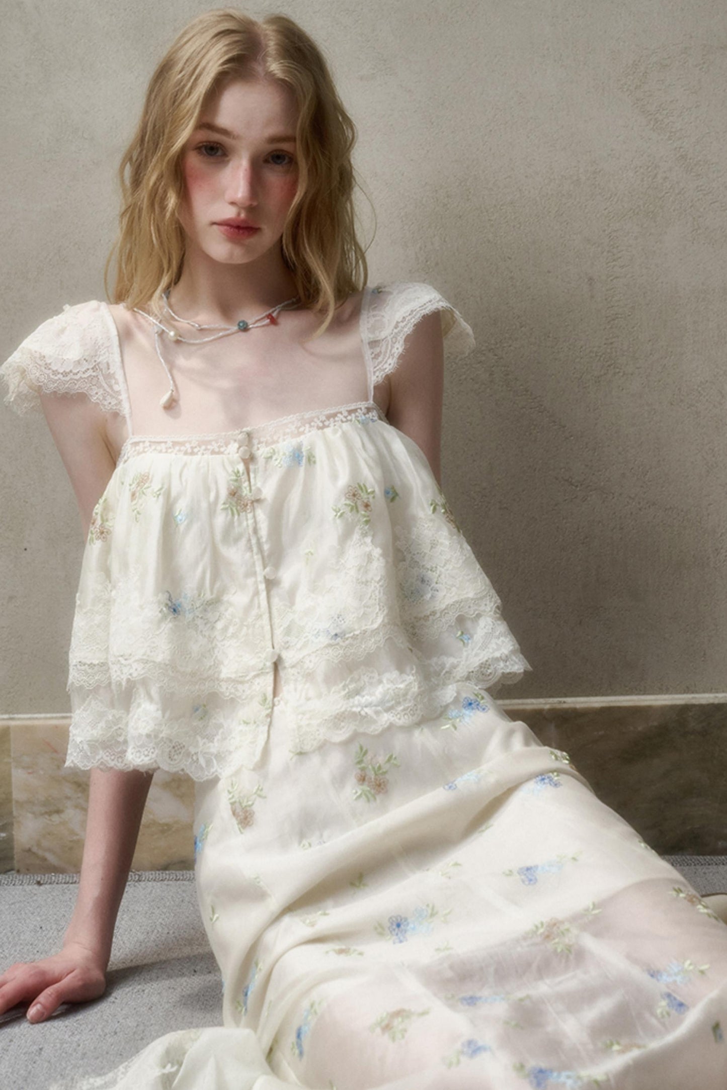 Airy Floral Ensemble Long Lace Skirt Set-Up