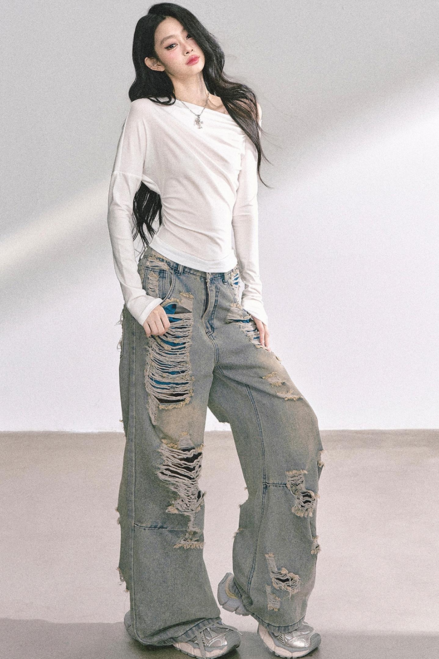 Straight Shoulder Long Sleeve T-Shirt