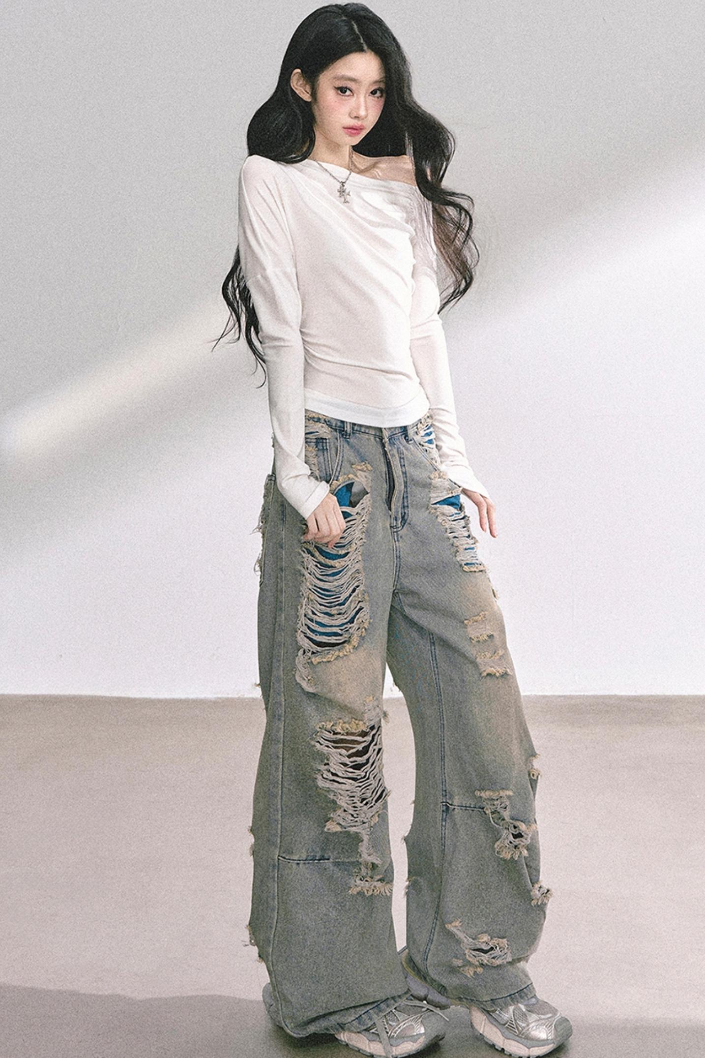 Straight Shoulder Long Sleeve T-Shirt