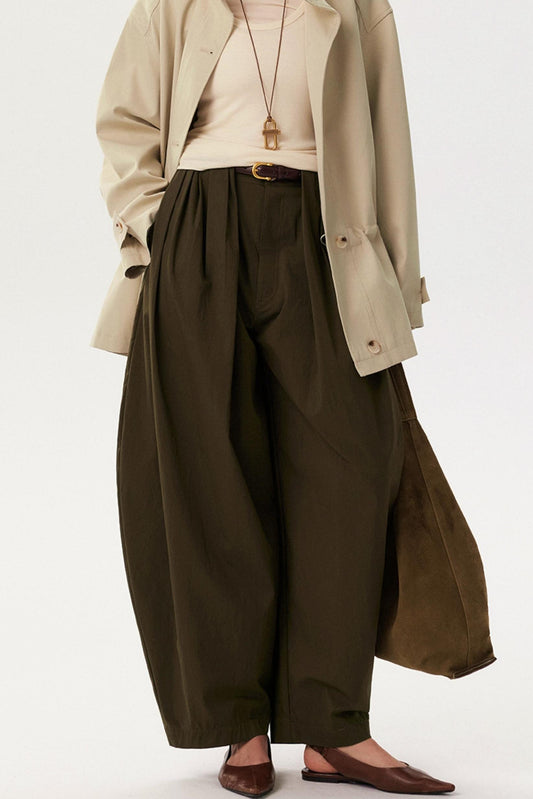 Paper Texture Pleated Scimitar Pants