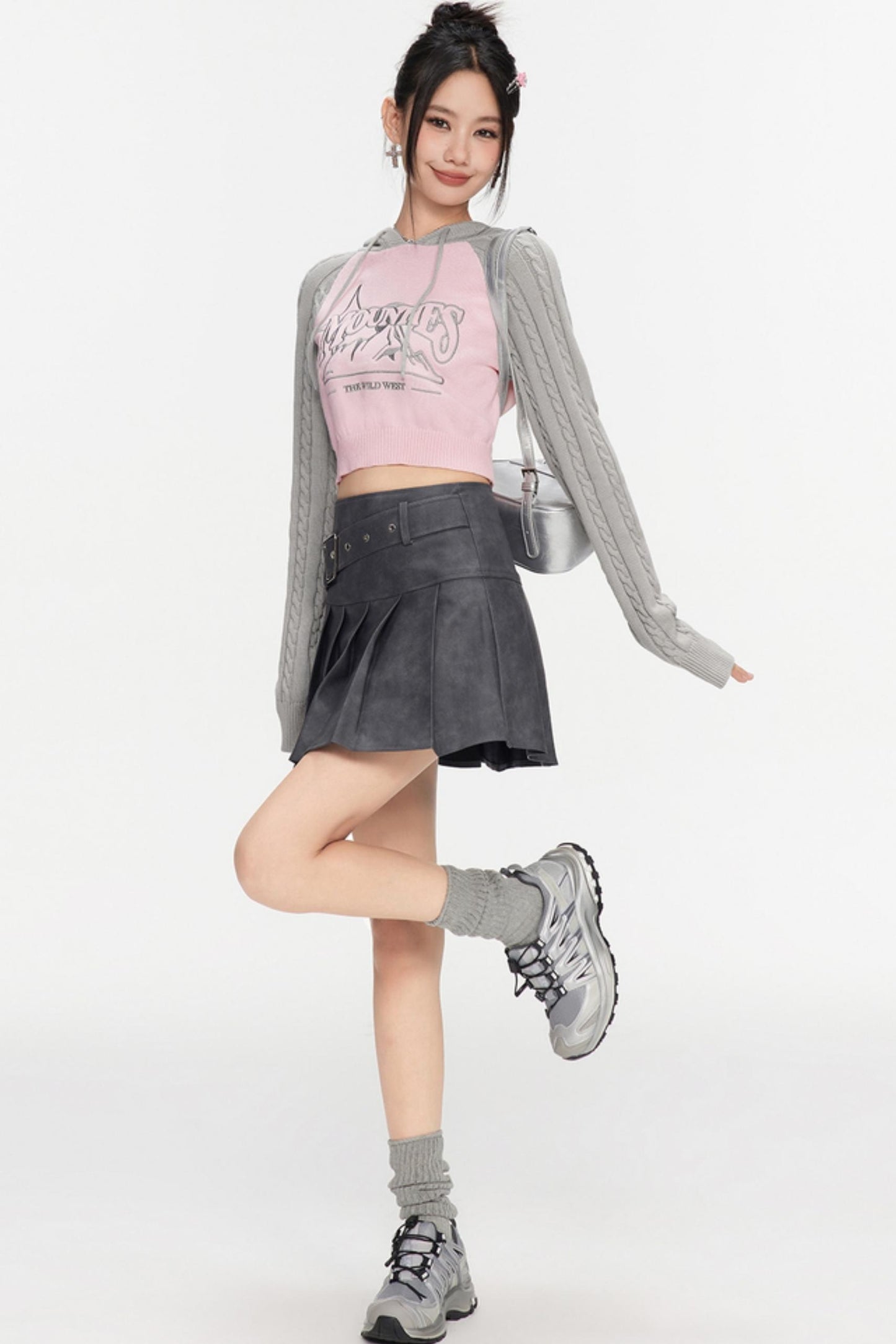 Contrasting Cropped Sweater