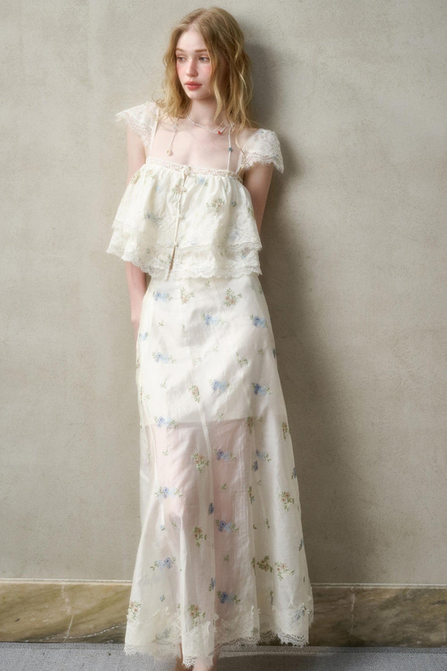 Airy Floral Ensemble Long Lace Skirt Set-Up