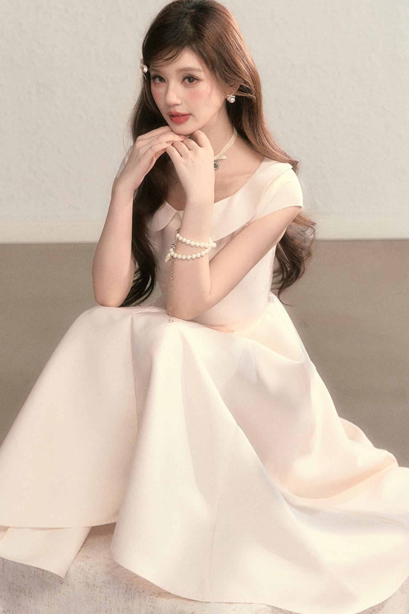 French Temperament Waist Cinched Doll Neck Dress