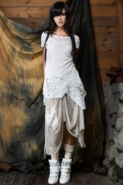 White-Black Diamond Top