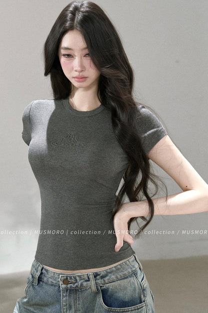 Embossed Cat Irregular Hem Bamboo Cotton T-Shirt