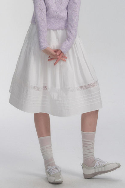 Mittellanger Spitzenrock 