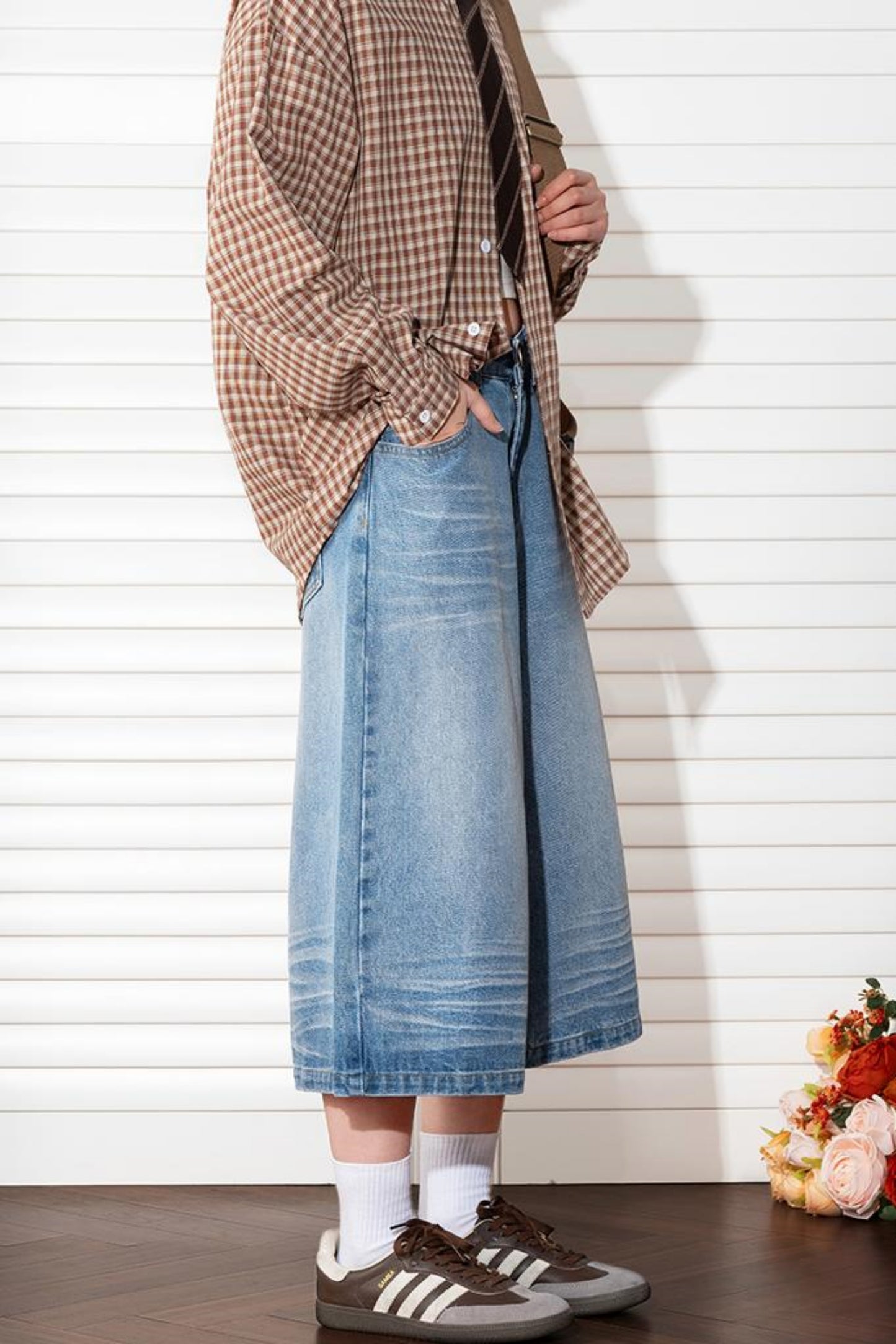 Wide Leg Cropped Denim Pants