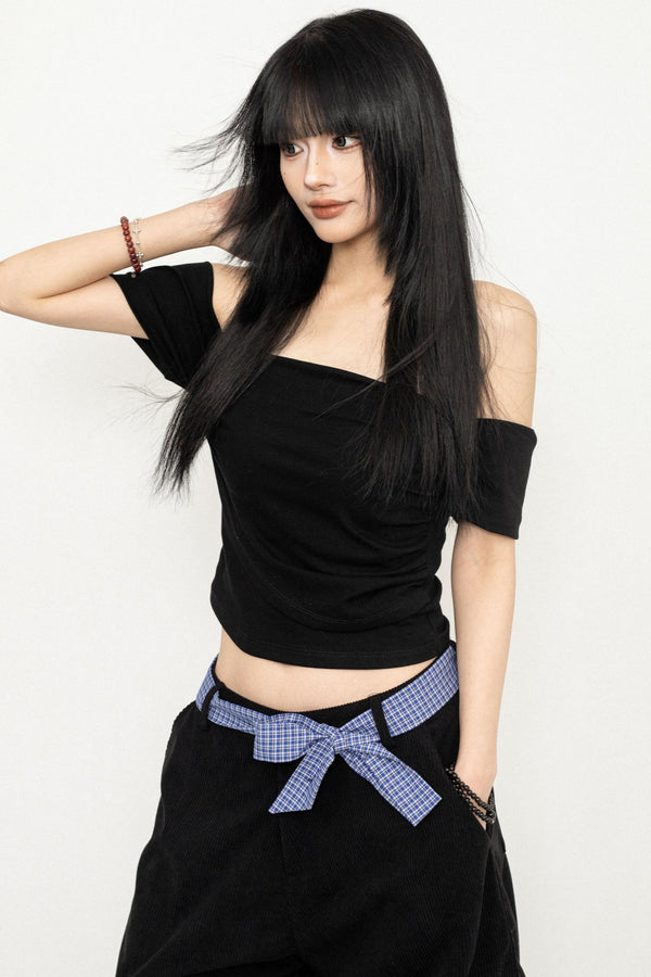 Design Neck Short Sleeve Top