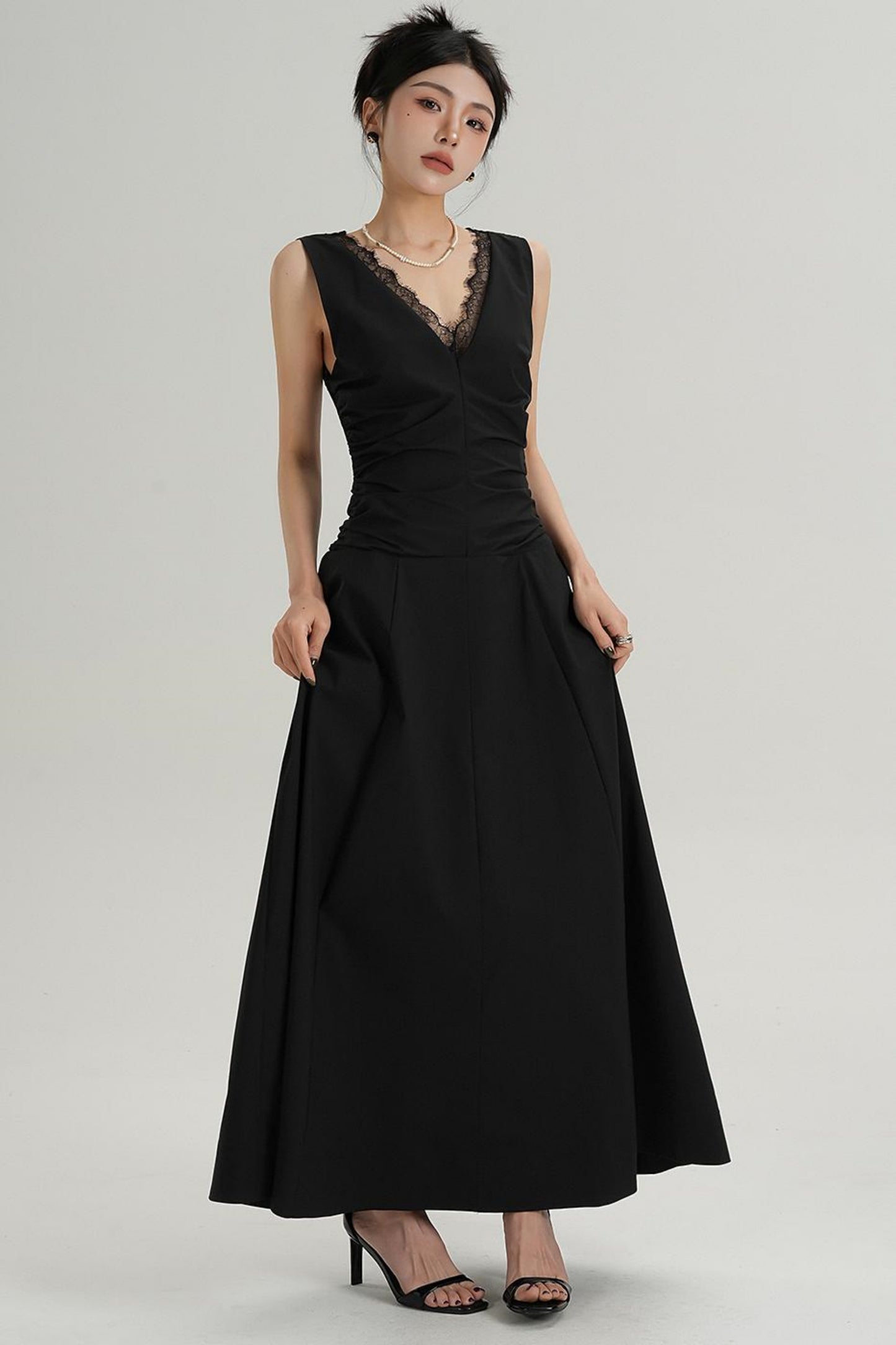 High End Lace Slim V-Neck Dress