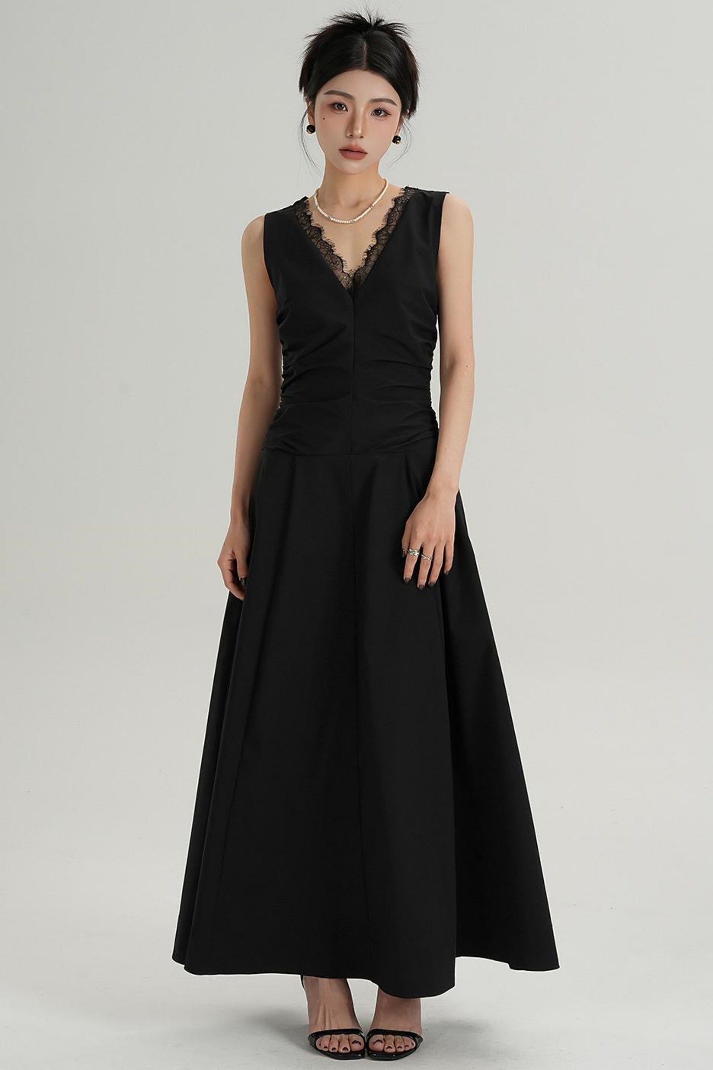 High End Lace Slim V-Neck Dress