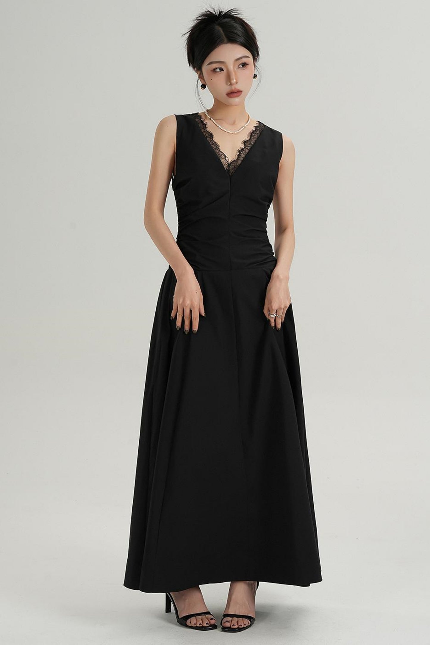 High End Lace Slim V-Neck Dress