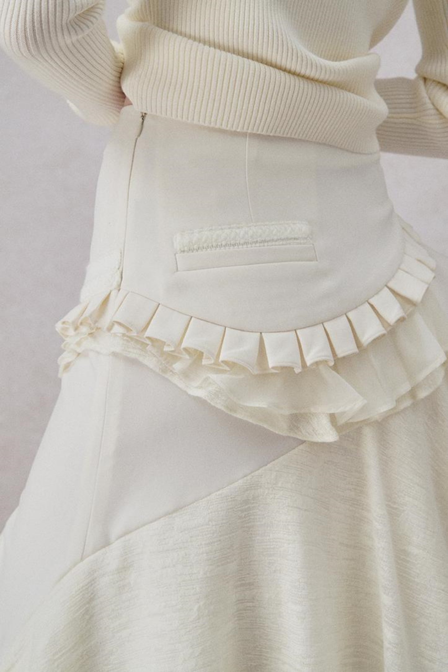 Weißer Wollspitzen asymmetrischer Rock 