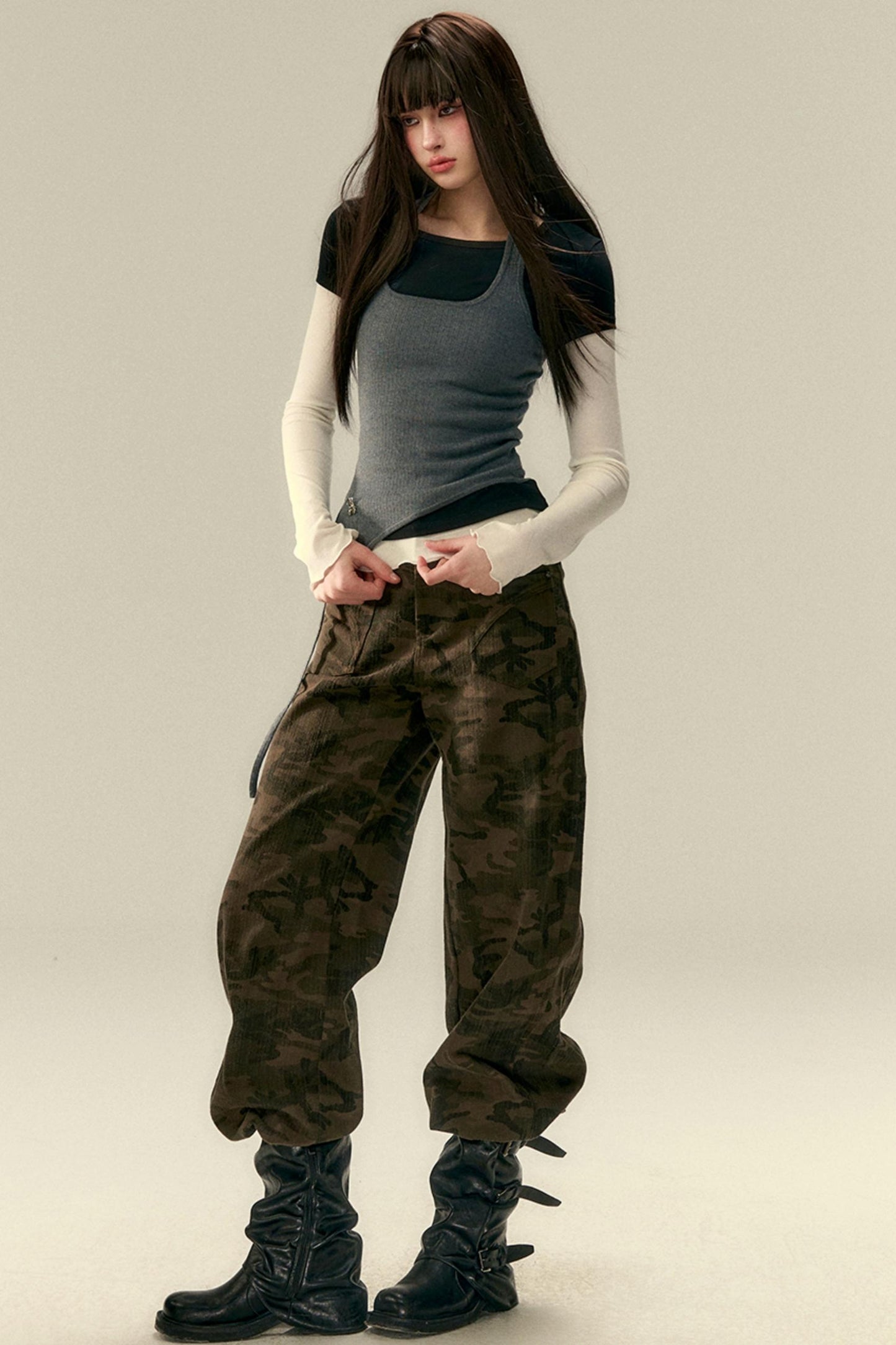 Versatile Wave-Edge Layered Base Top Set-Up