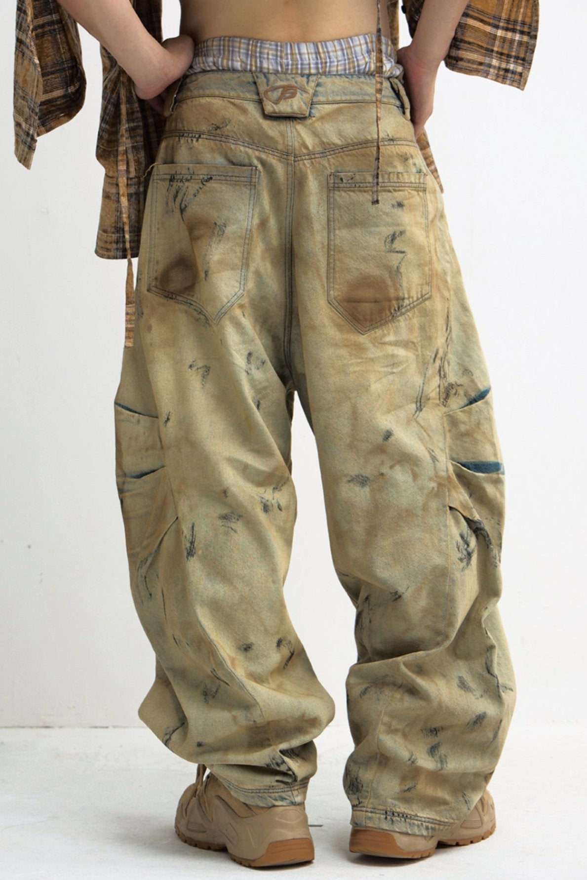 LOOSE DISTRESSED WIDE LEG SCIMITAR PANTS