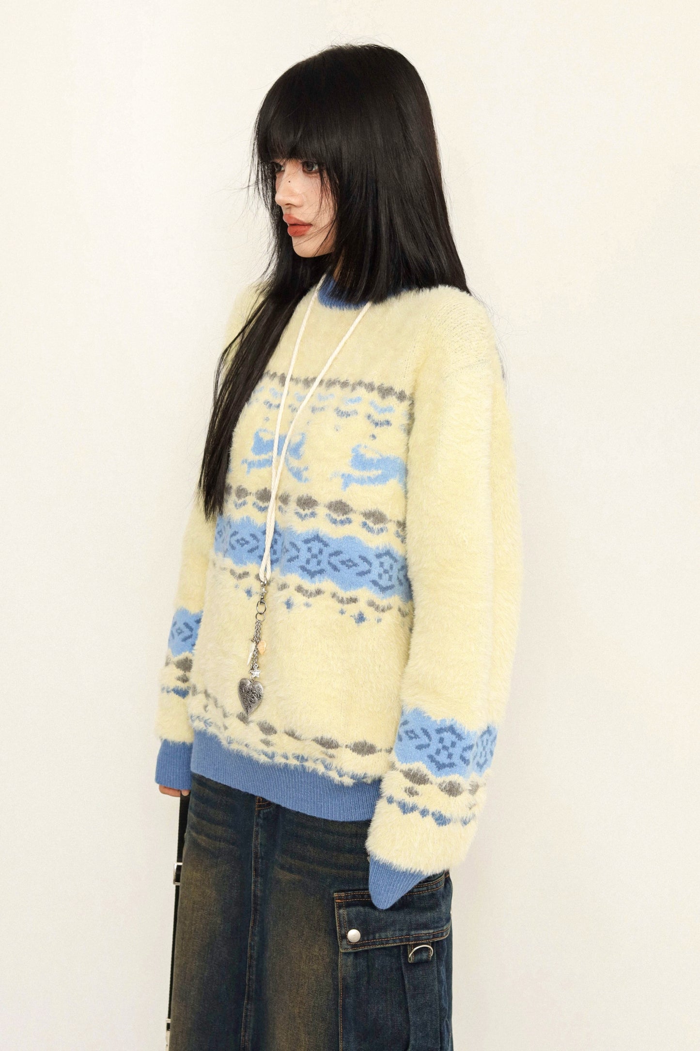 Contrasting Loose Knit Pullover Sweater