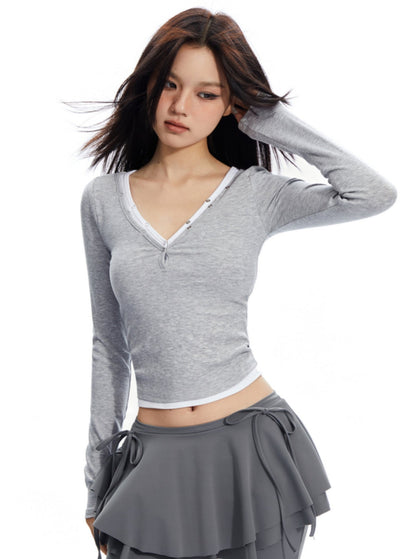 Snap-Button V-Neck Cropped T-Shirt