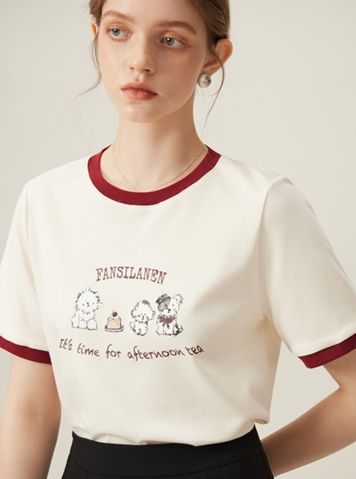 Happy Puppy Shoulder T-Shirt mit kurzen Ärmeln
