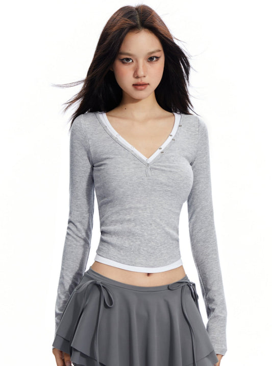 Snap-Button V-Neck Cropped T-Shirt