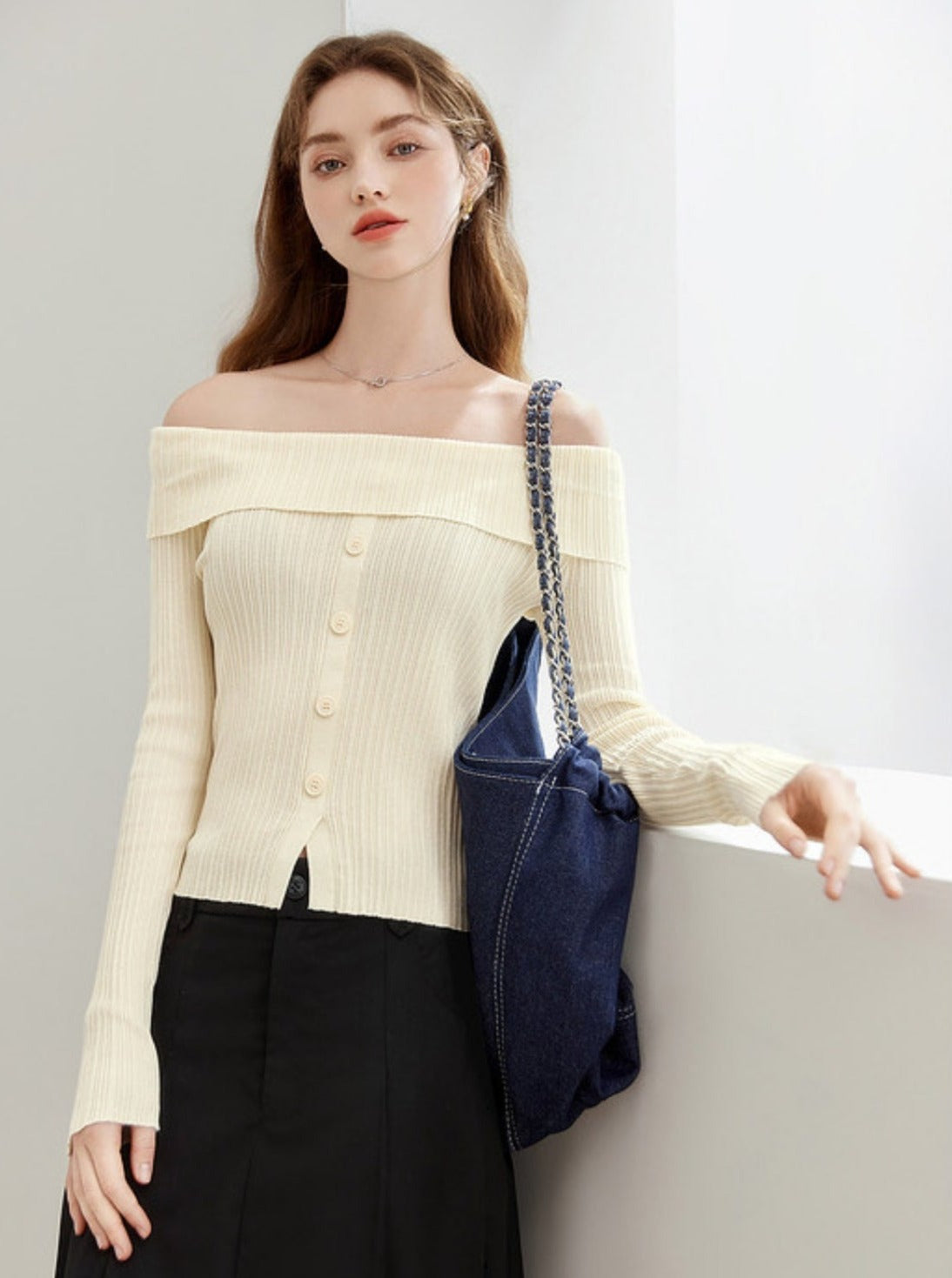 French Design Off-Shoulder Knit Top