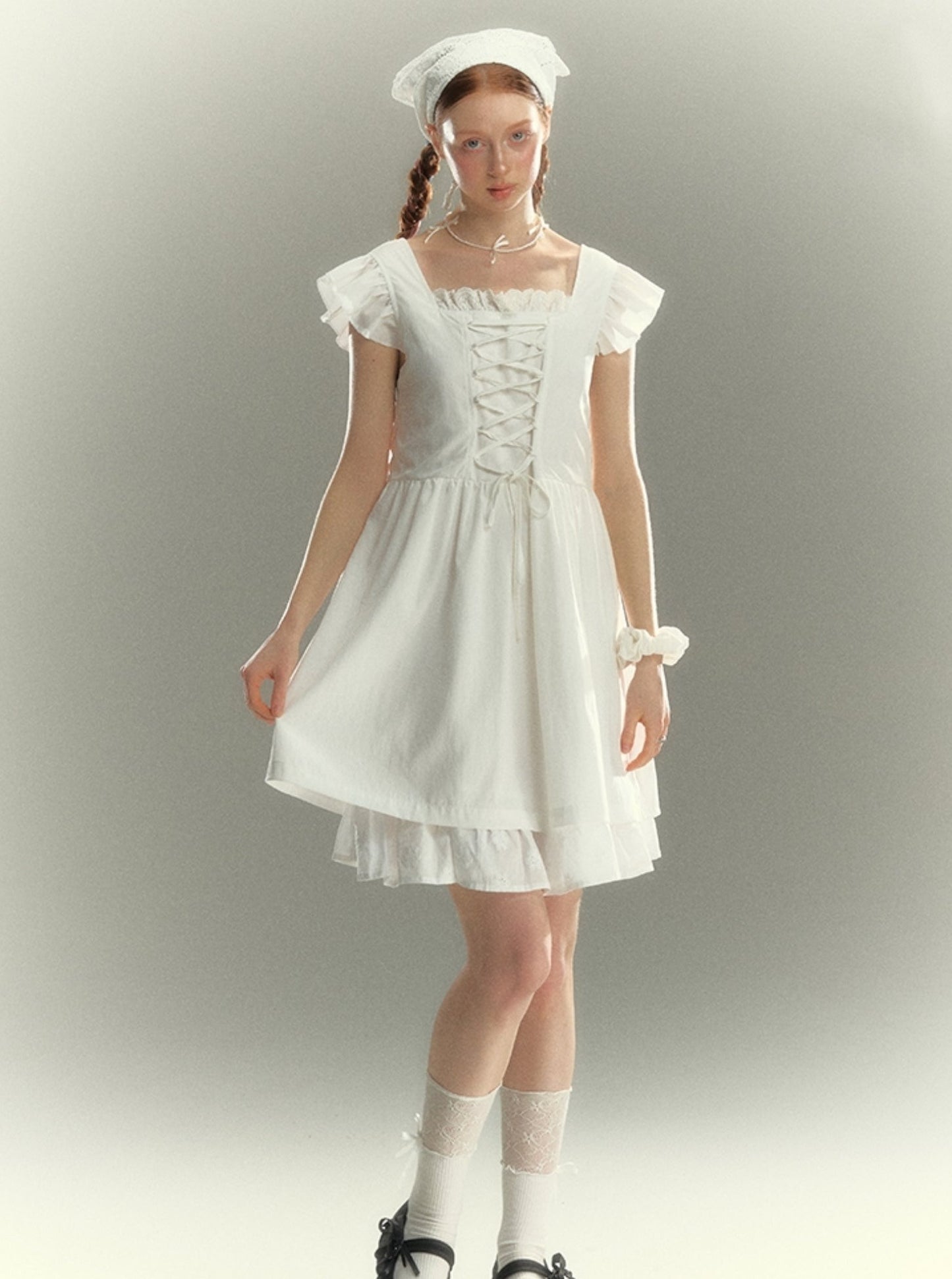 White French Small Flying Sleeve Dress