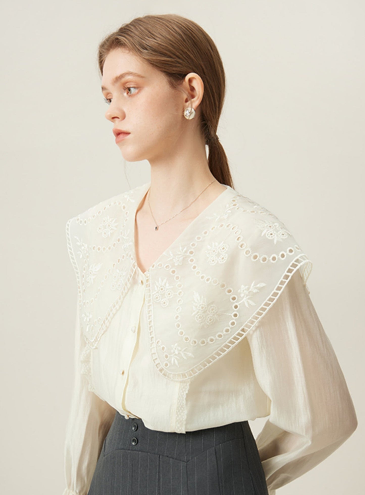 Tencel Doll Collar Court Shirt