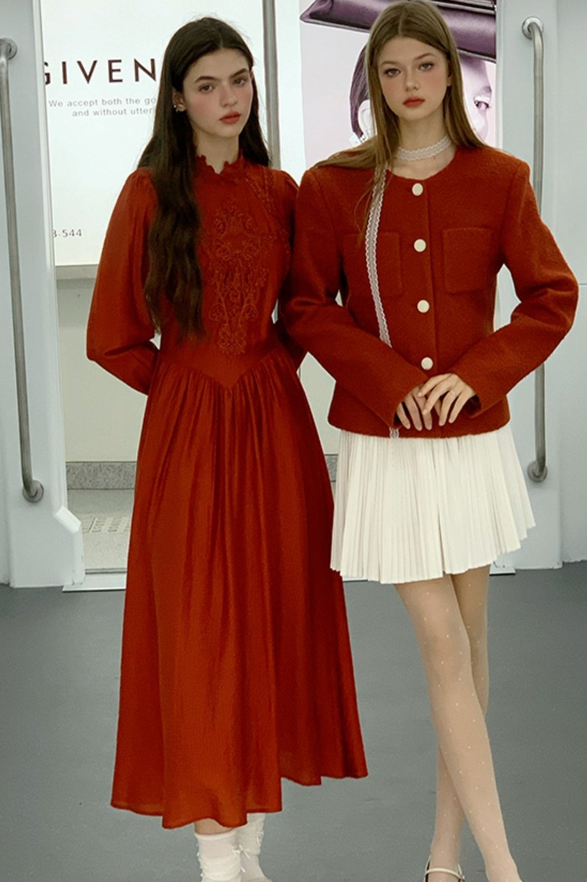 LKONE Shanhai "Rich Cherry" Französisch Langer Rock Hepburn Style Design Sense Retro Rot Langarm Kleid