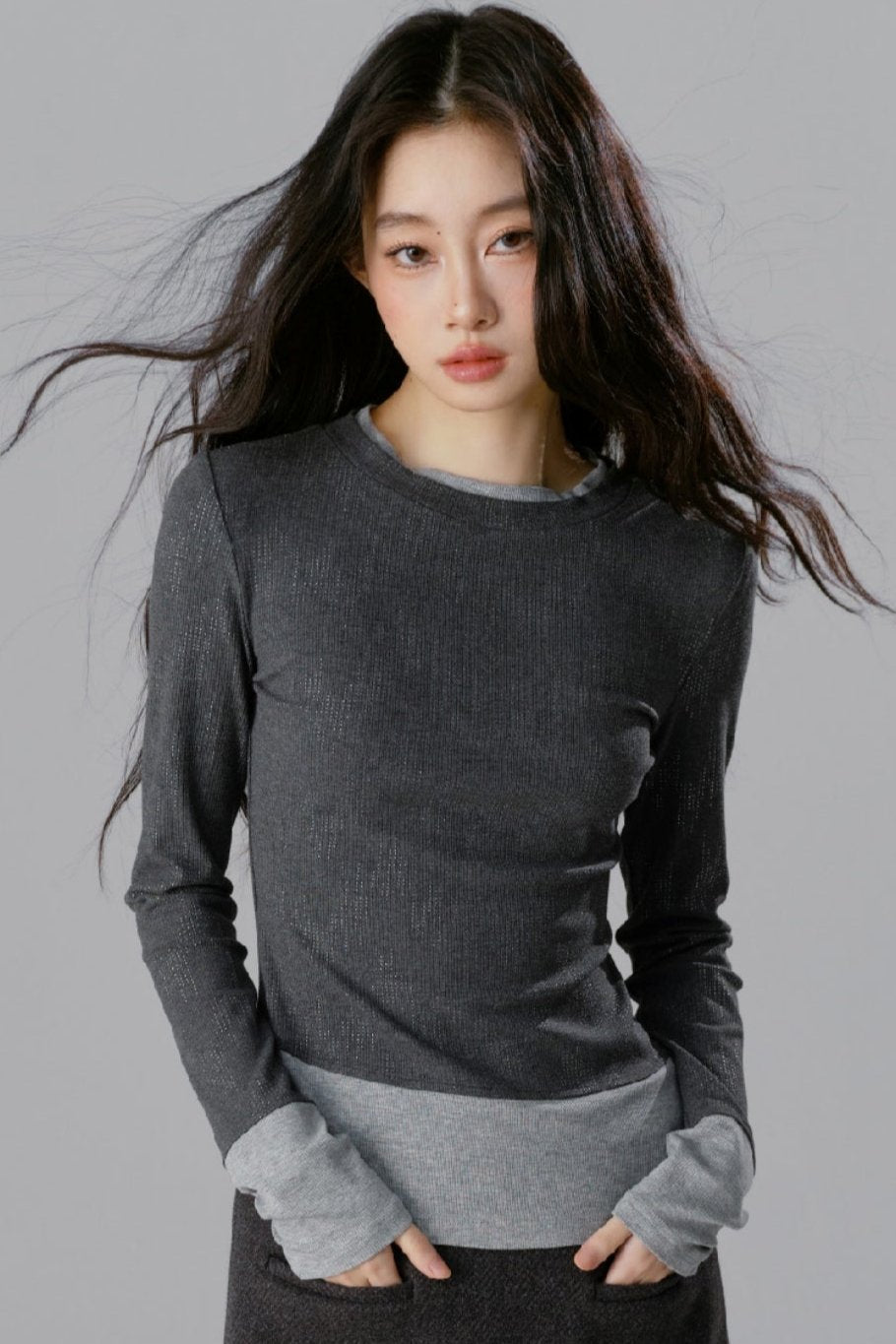 Gray Stitching V-Neck Slim Top