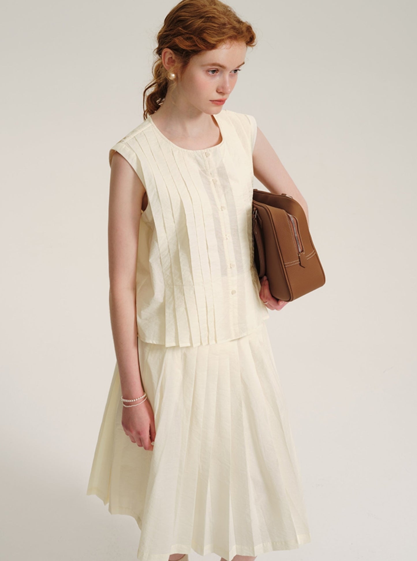 Organ Pleated Vest And Skirt Set-Up