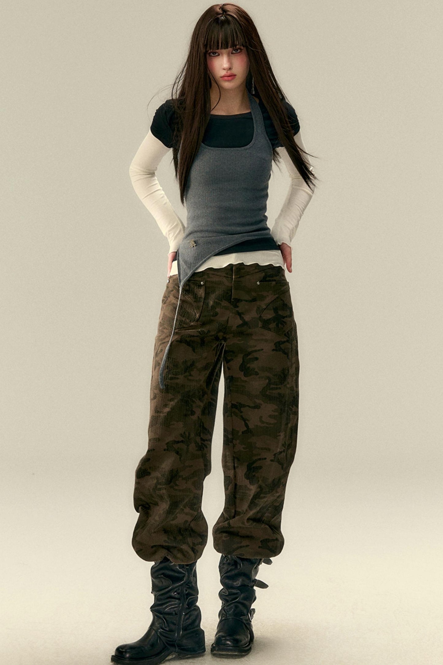 Versatile Wave-Edge Layered Base Top Set-Up