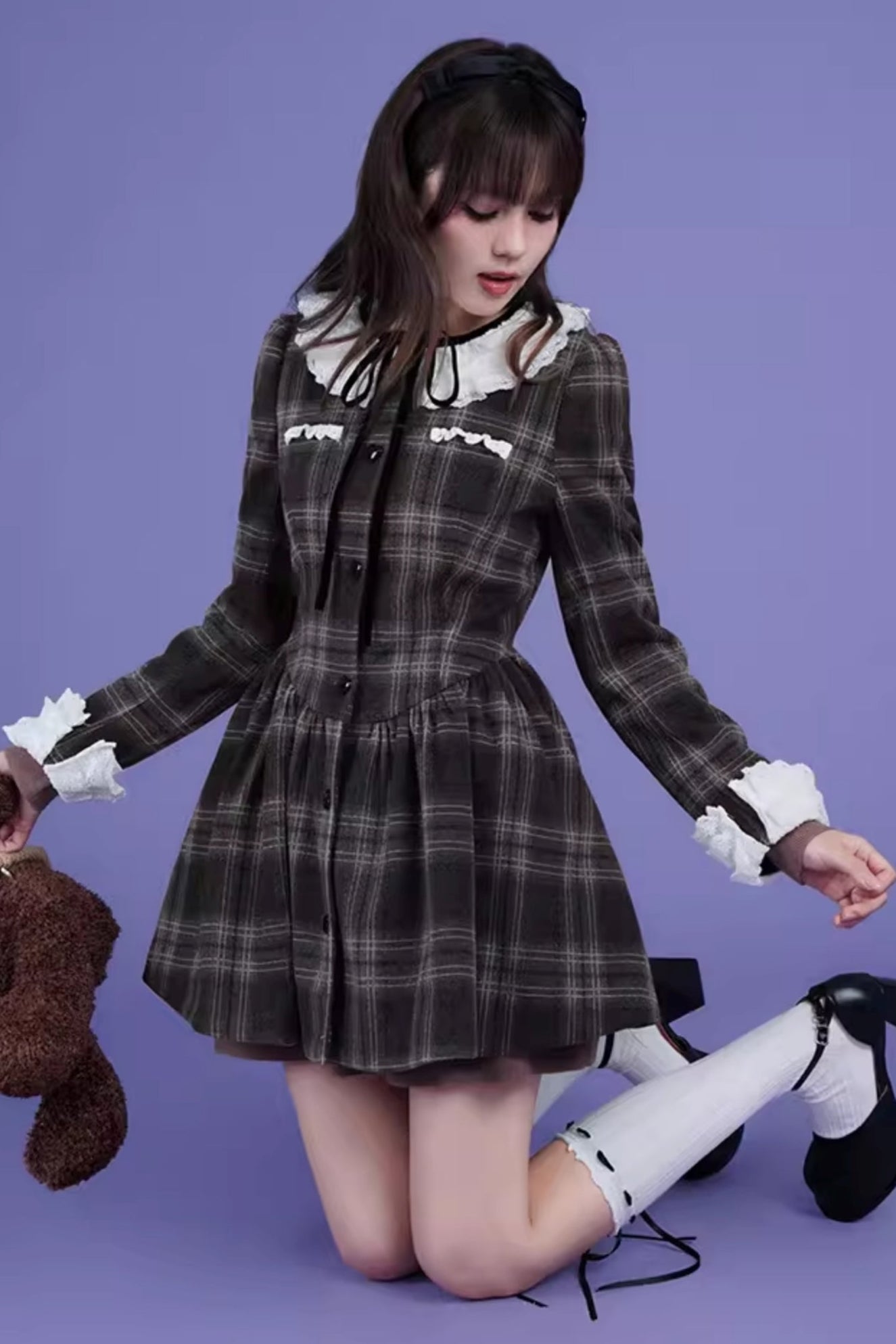 Robe à manches longues en tweed à col en dentelle parfumée