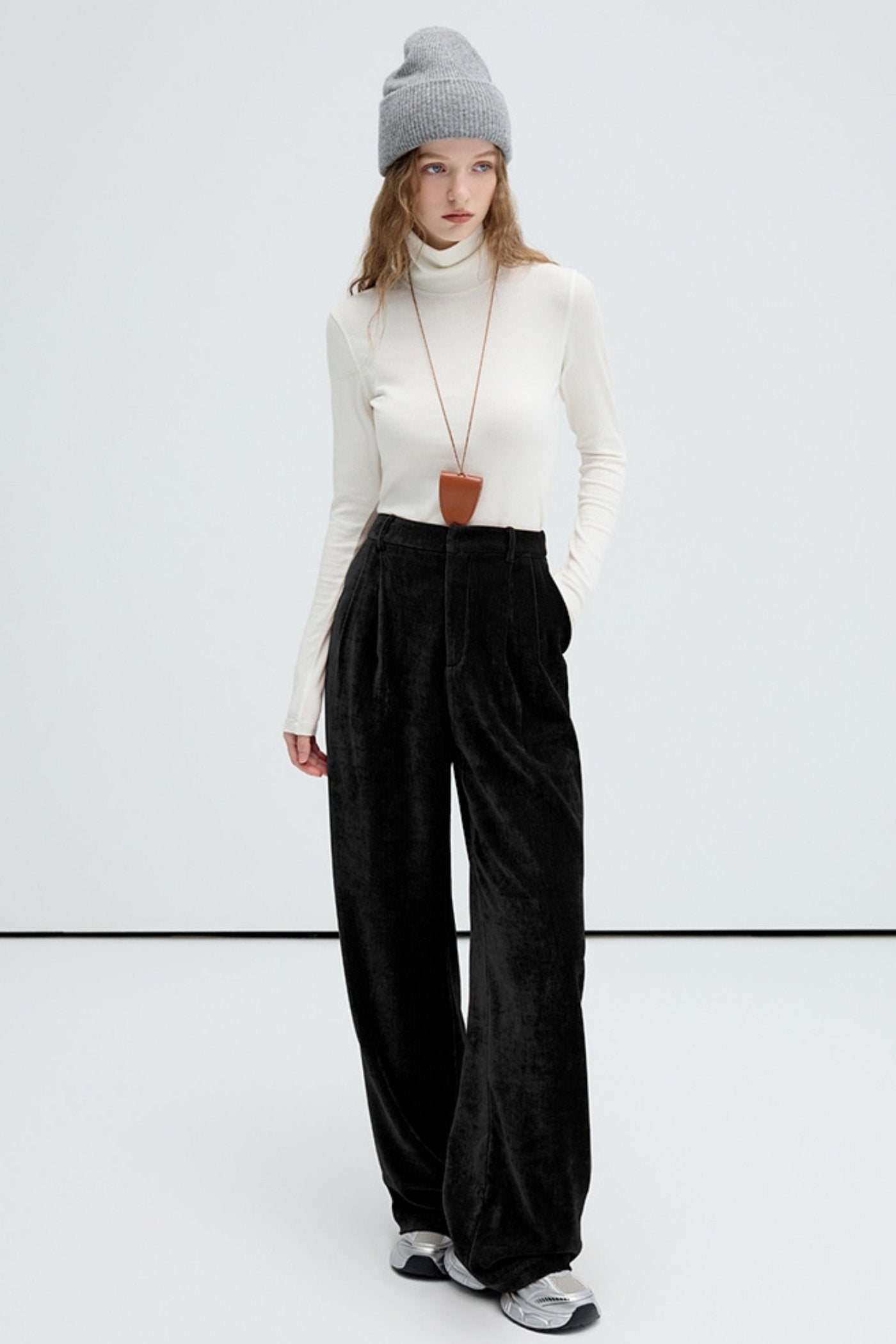 Strait-Leg Silhouette Slacks Pants