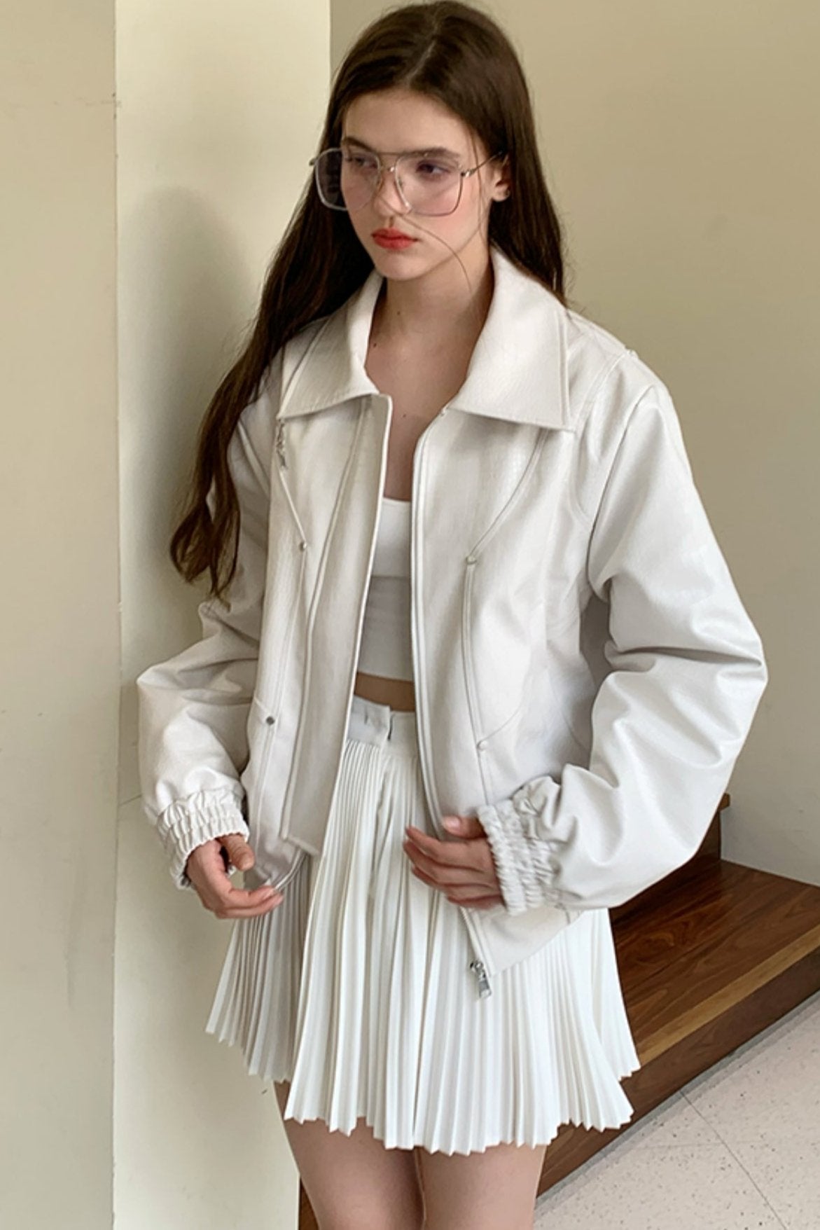 White Yinchaun Leather Lapel Jacket