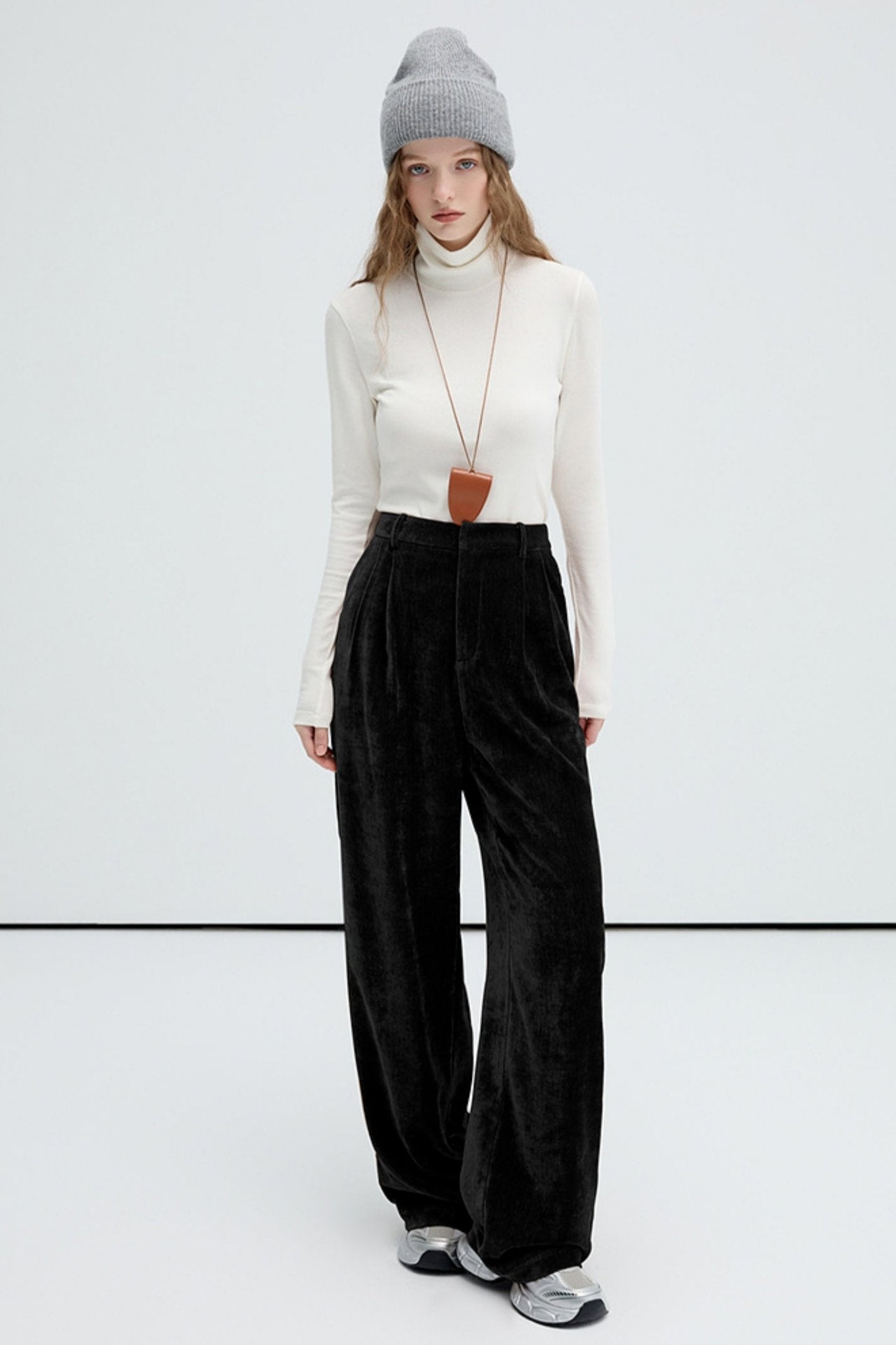 Strait-Leg Silhouette Slacks Pants