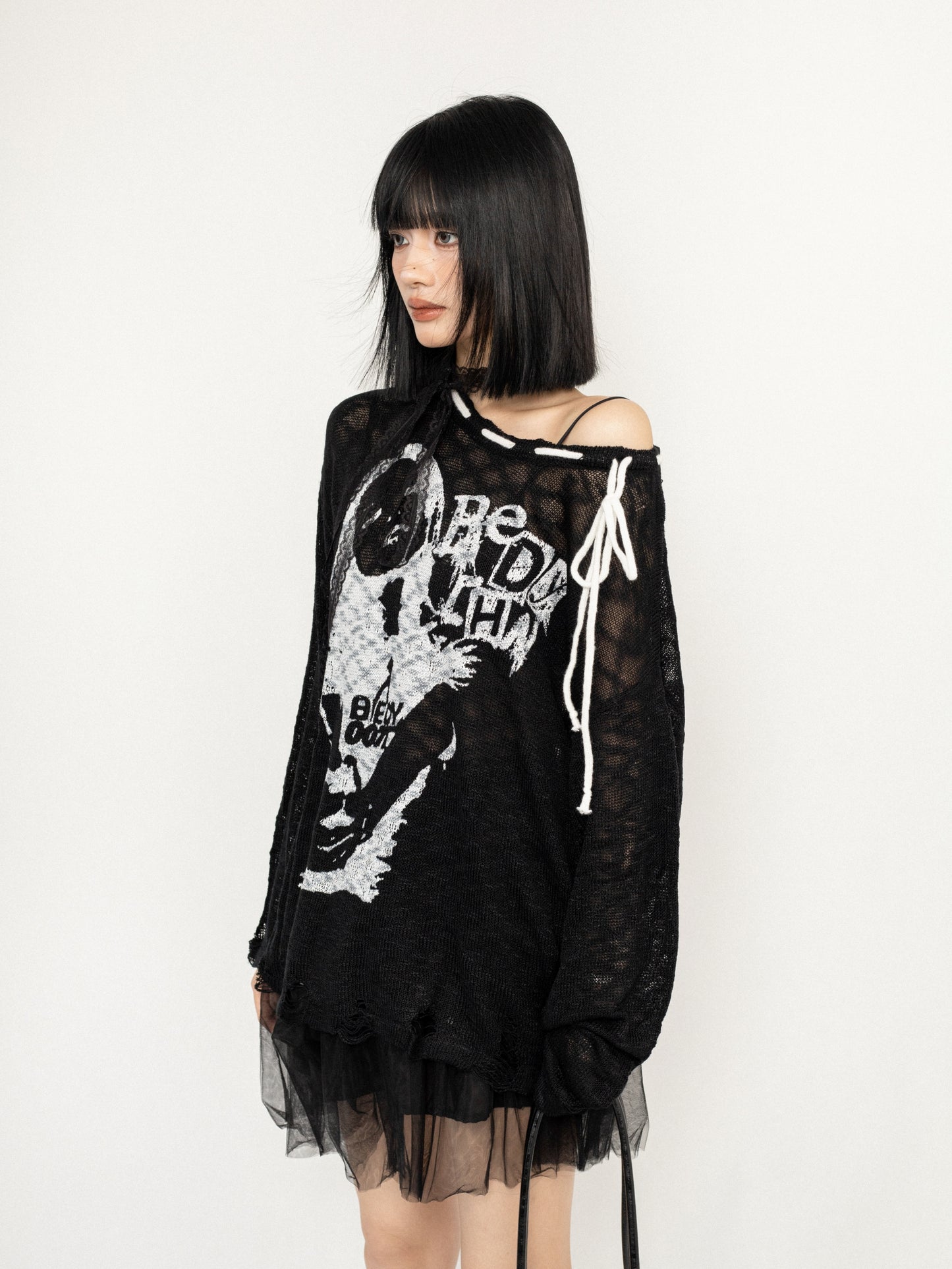 Cool Design Cut-Out Knit Top